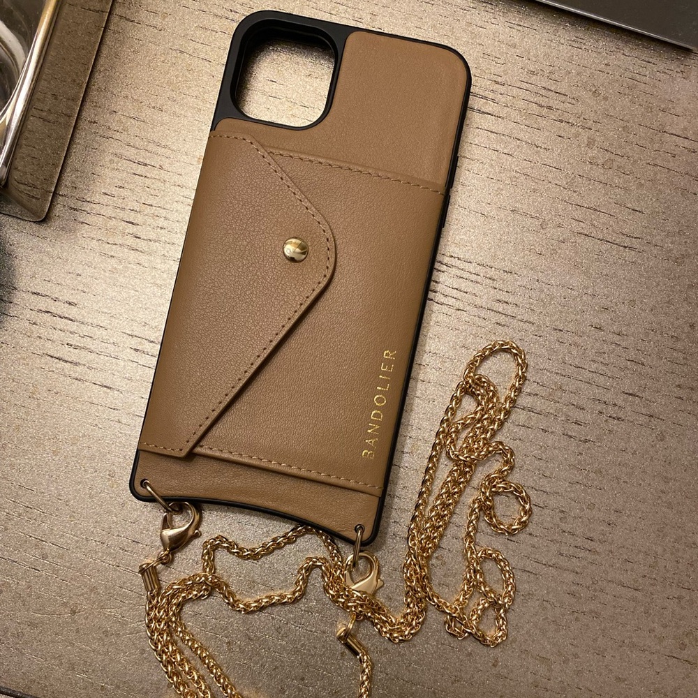 Bandolier hailey iPhone 11 Pro Max